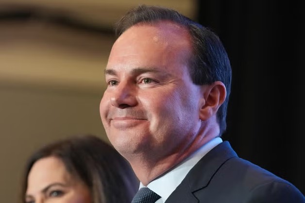 TODAY: Senator Mike Lee asks the American people:

“Raise your hand if you want Congress to codify the DOGE cuts.”