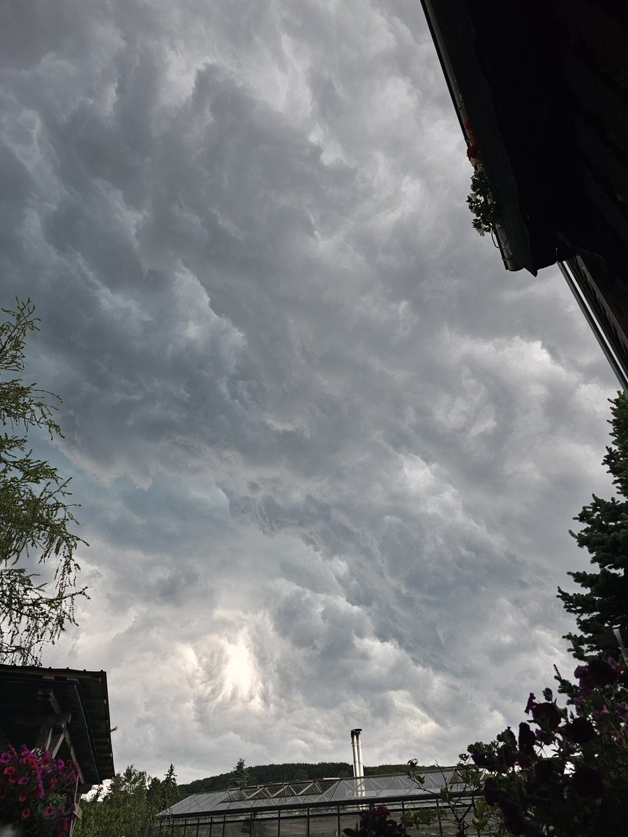 TeamToniMaroni's tweet photo. @Alpinwetter https://t.co/Vvtit6uOhD