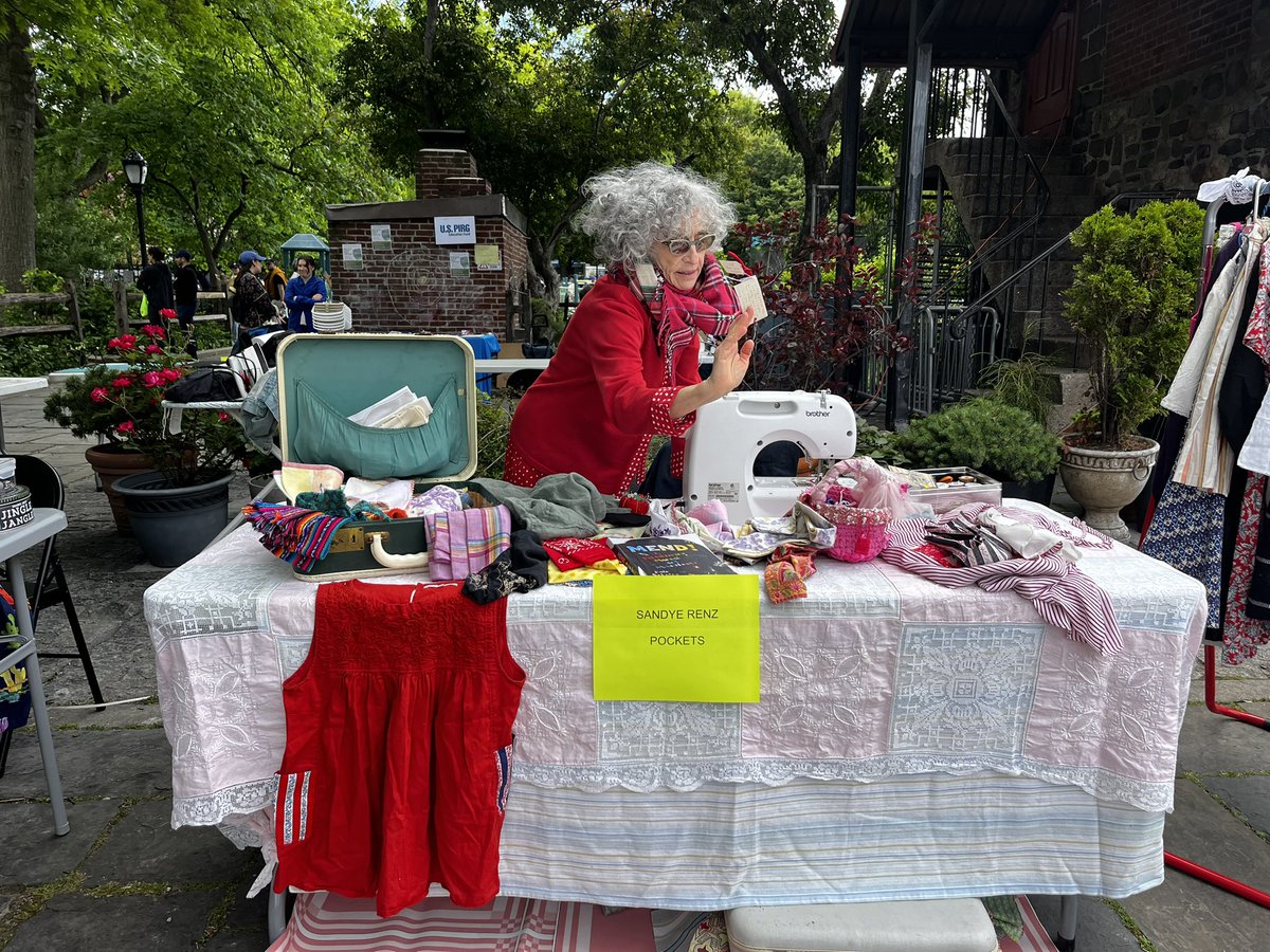 Lucas Rockett Gutterman ๐ (@lg_rocket) on Twitter photo Got an old laptop taking up space? A broken lamp, or clothing that needs a pocket? Stop by the <a href="/OSHBklyn/">Old Stone House</a> in #ParkSlope to join A Repair Cafe until 2pm. Got an old laptop taking up space? A broken lamp, or clothing that needs a pocket? Stop by the <a href="/OSHBklyn/">Old Stone House</a> in #ParkSlope to join A Repair Cafe until 2pm.