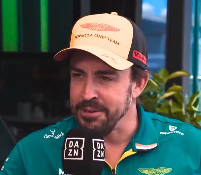 🗣️ Fernando Alonso: "For Real Madrid I would sign Pedri, to weaken Barcelona.

​​I also do that on the game &amp; then I leave him on the bench, so they don't have him anymore." 

<a href="/DAZNFutbol/">DAZN Fútbol</a> 😂