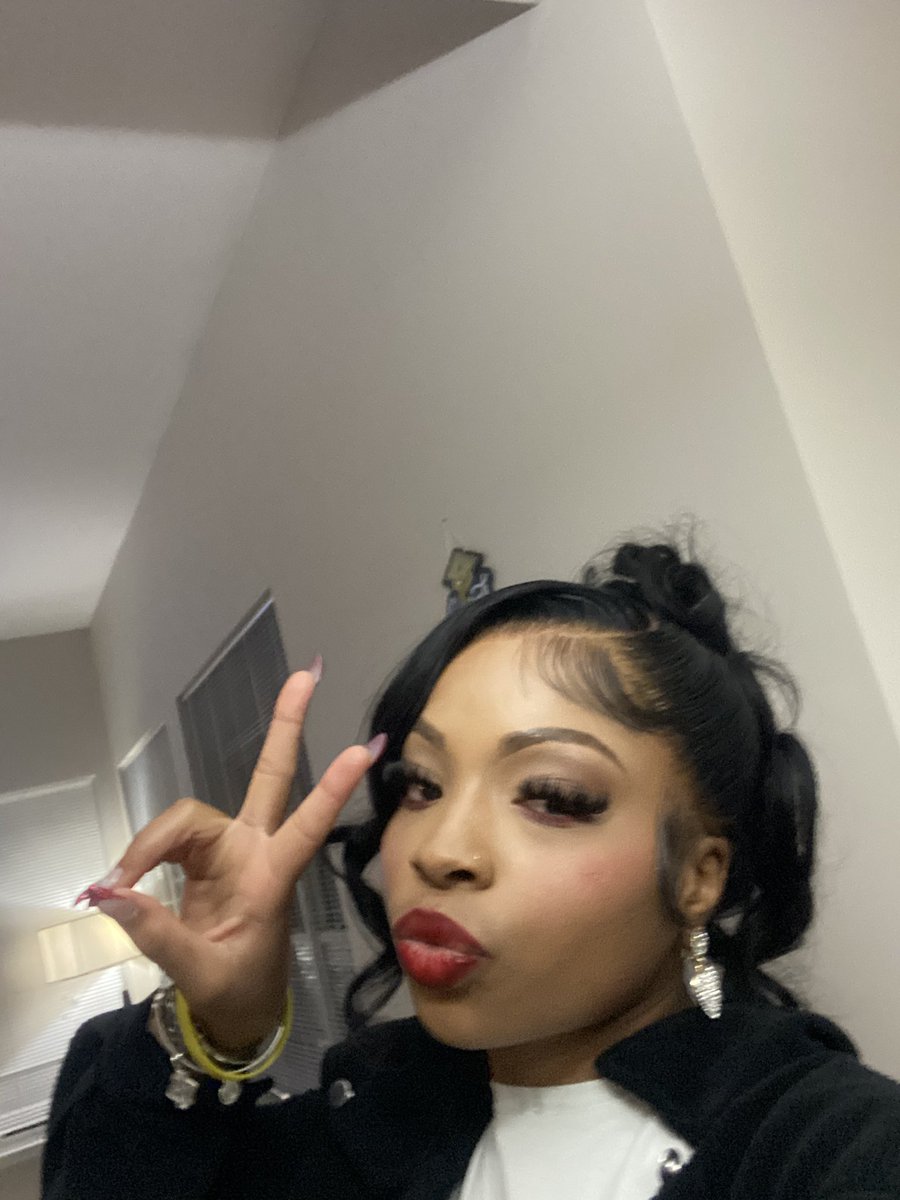 immnotni's tweet image. Cleared them😍🤌🏻#Thebaddest #Prom2025