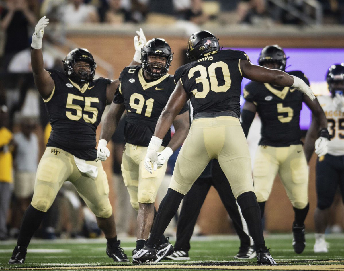 oscarwebersi's tweet image. After a great camp and a great conversation with @CoachBenz_
Im blessed to receive my first d1 offer from @WakeFB
@PPIRecruits @BCollierPPI @AcademyNiu @RobertJ45877977 @CoachEhrenreich @CoachSpeedy5
@ChadSimmons_ @Andrew_Ivins