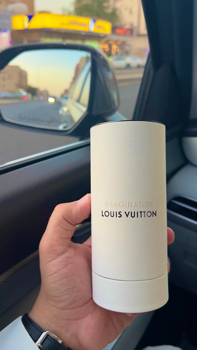 khaledalshoog's tweet photo. @LOJASTOREGT 

وصل عطر العيد  😍
الف شكر لكم #لوجا على سرعة الشحن والتعامل الراقي منكم 🎵♥️ https://t.co/dvlOBFNBZy