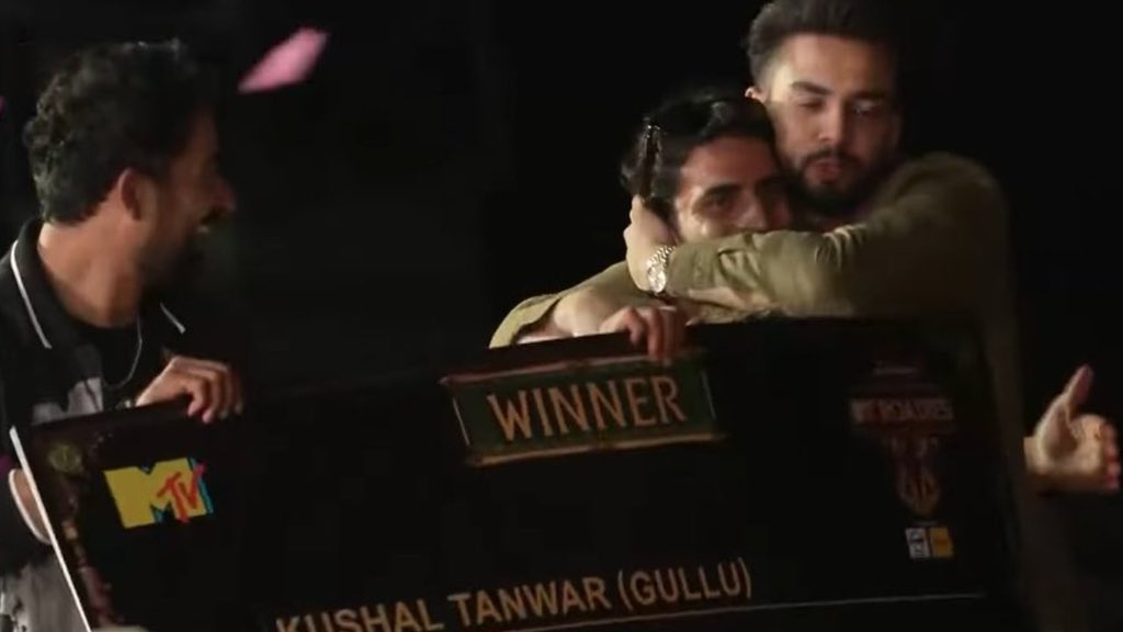 Elvish Yadav is the NEW KING of Roadies! 👑🔥 Congratulations on winning Roadies: Karma! 🙌  #RoadiesWinner
🚨 Elvish Yadav takes the crown! 👑 Massive congrats on crushing the game! 💪 #ElvishYadav𓃵 #ElvishArmy 
ELVISH WON ROADIES XX
KING OF REALITY SHOWS ELVISH