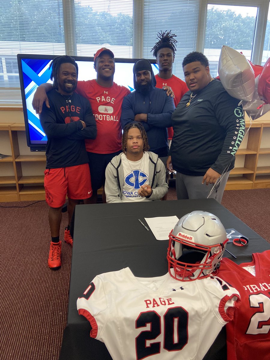 OMARION WILLIAMS (@omarionw_) on Twitter photo Let’s Work <a href="/Smiley_2raw/">Coach smiley</a> <a href="/TritonNation/">Iowa Central Football</a> <a href="/off7v7/">NCTakeOff7v7</a> <a href="/PagePiratesFB/">Page Pirates Football</a> #JUCO #keepsleeping Let’s Work <a href="/Smiley_2raw/">Coach smiley</a> <a href="/TritonNation/">Iowa Central Football</a> <a href="/off7v7/">NCTakeOff7v7</a> <a href="/PagePiratesFB/">Page Pirates Football</a> #JUCO #keepsleeping