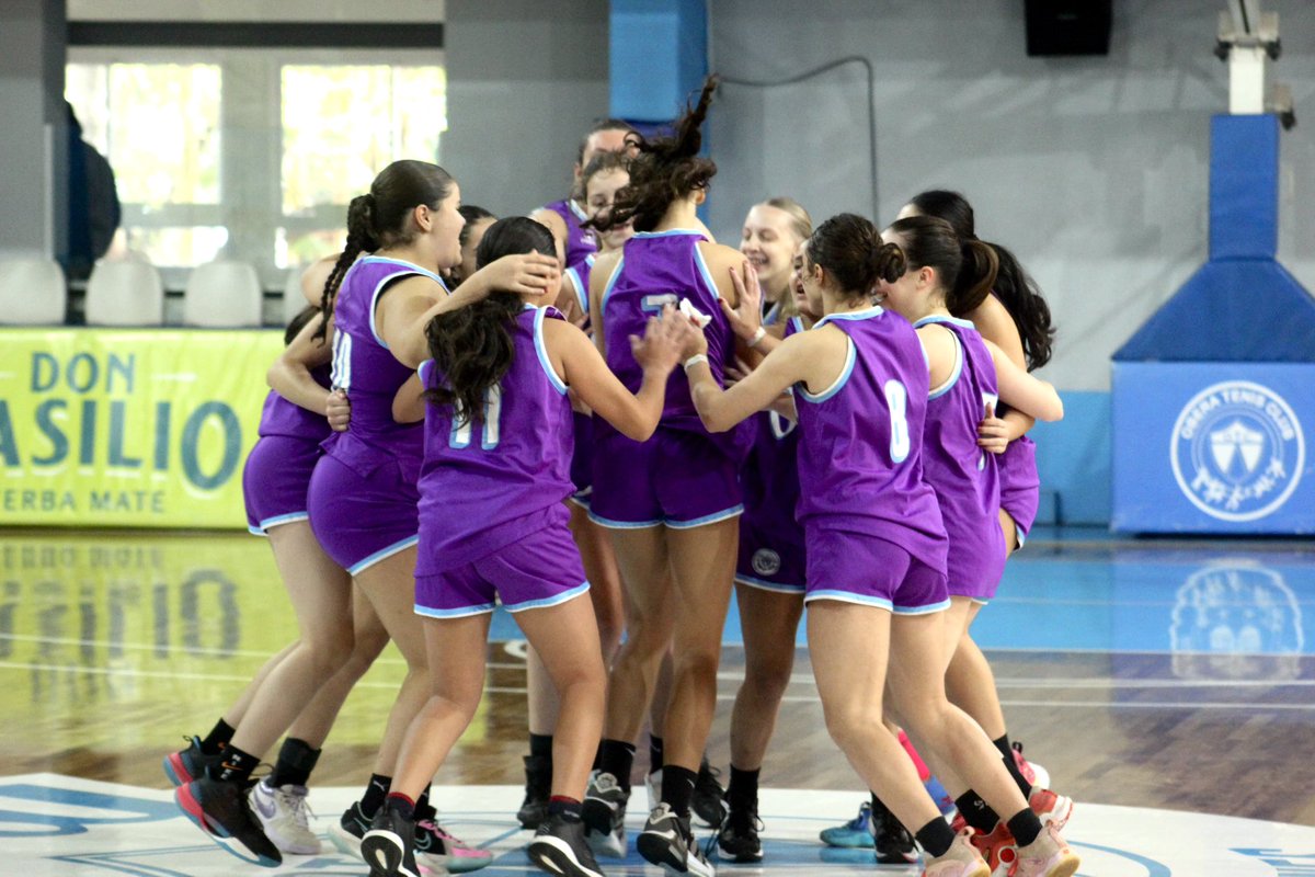 🔝 Debut con el pie derecho para las U15 Celestes en el Top de la #LigaProvincial que se disputa en el club.

✅ 95-37 ante Nazareno y ahora esperan a las ganadoras de El Coatí - Mitre para definir el torneo.

✔️ La final será desde las 16:30 hs en el Derna.

¡Vamos! 🩵💜