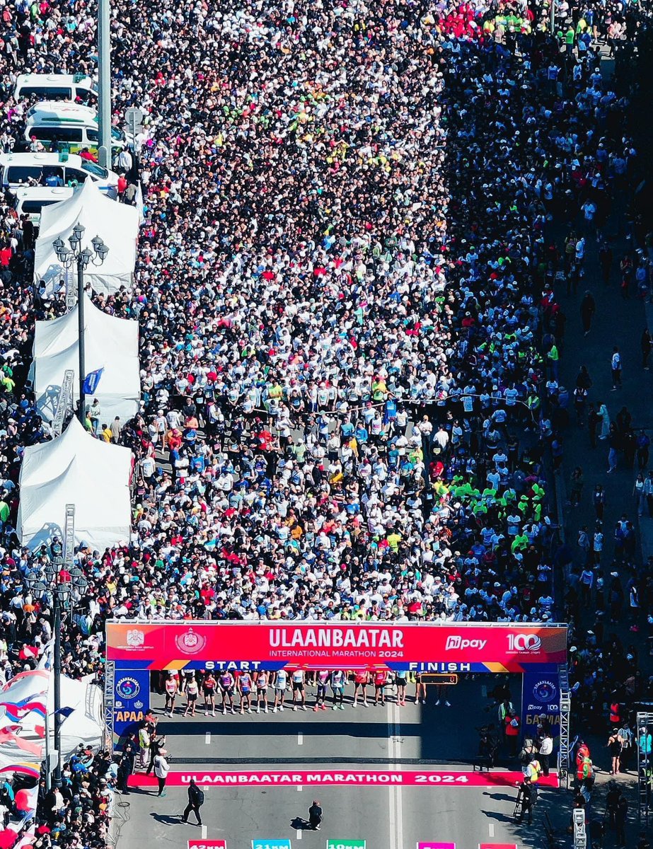 Жагсаал бол худ, өдөөн хатгалт, жагсаж байгаа учраа мэдэхгүй кааяачид монголчуудыг төлөөлөхгүй, хүрэхгүй
Монголчууд зөв зүйлдээ нэгдэж чаддагыг марафоноос харж болно. Бид тэнэг биш ажлыг нь хийлгэ, урдах урдах ажлаа хамгийн сайнаараа хийцгээе.
