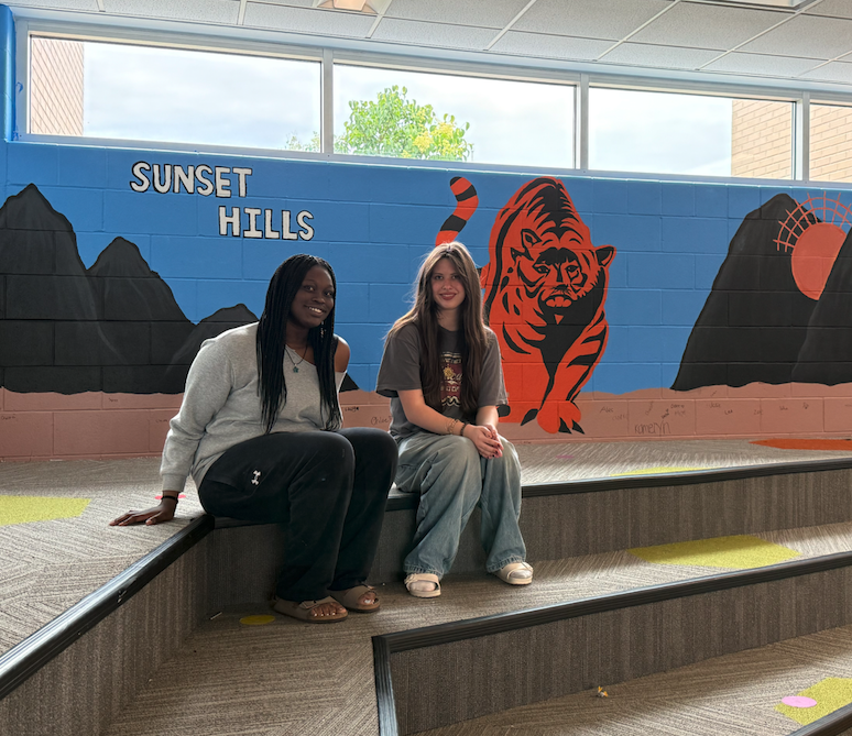 Thank you, Maya C. and Nya C. sophomores at WHS, for the mural celebrating the Sunset Hills 6th grade graduating class. This year's 6th grade was the first group of students to go from kindergarten through 6th grade in the new building!
Congratulations Tigers!

#WeAreWestside