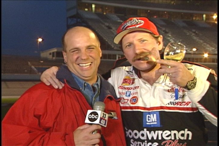 NoHo_Hank_'s tweet photo. Might just be the redneck in me, but he absolutely reeked of sex appeal. https://t.co/ivyYy93LS1