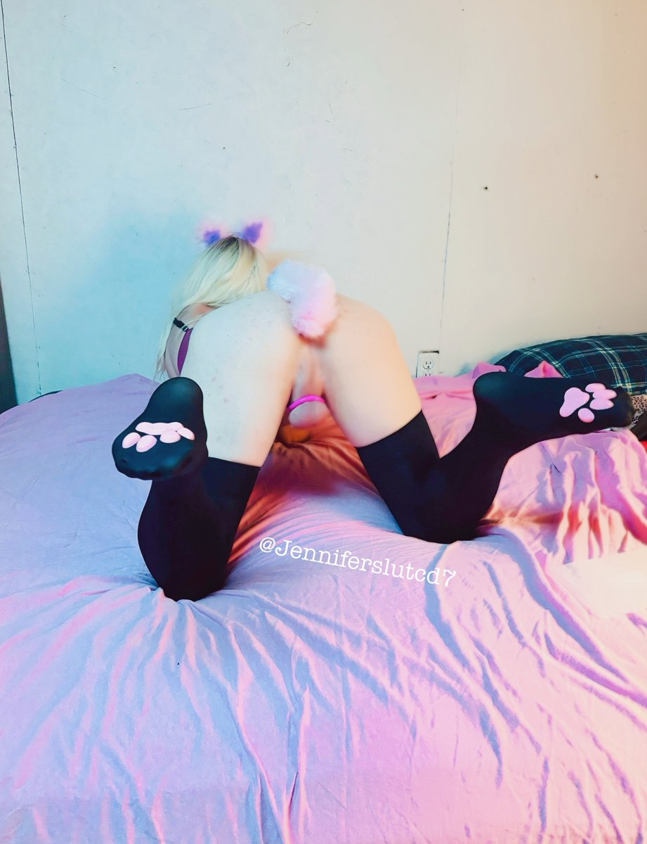 Happy sissy Sunday !🤗 Hope you are all having a great weekend !🥰 They always go by so fast though !😒 #sissy #slut #femboy #sissy4bbc #bbcslut #boytogirl #chastity #tailbuttplug #sissykitty