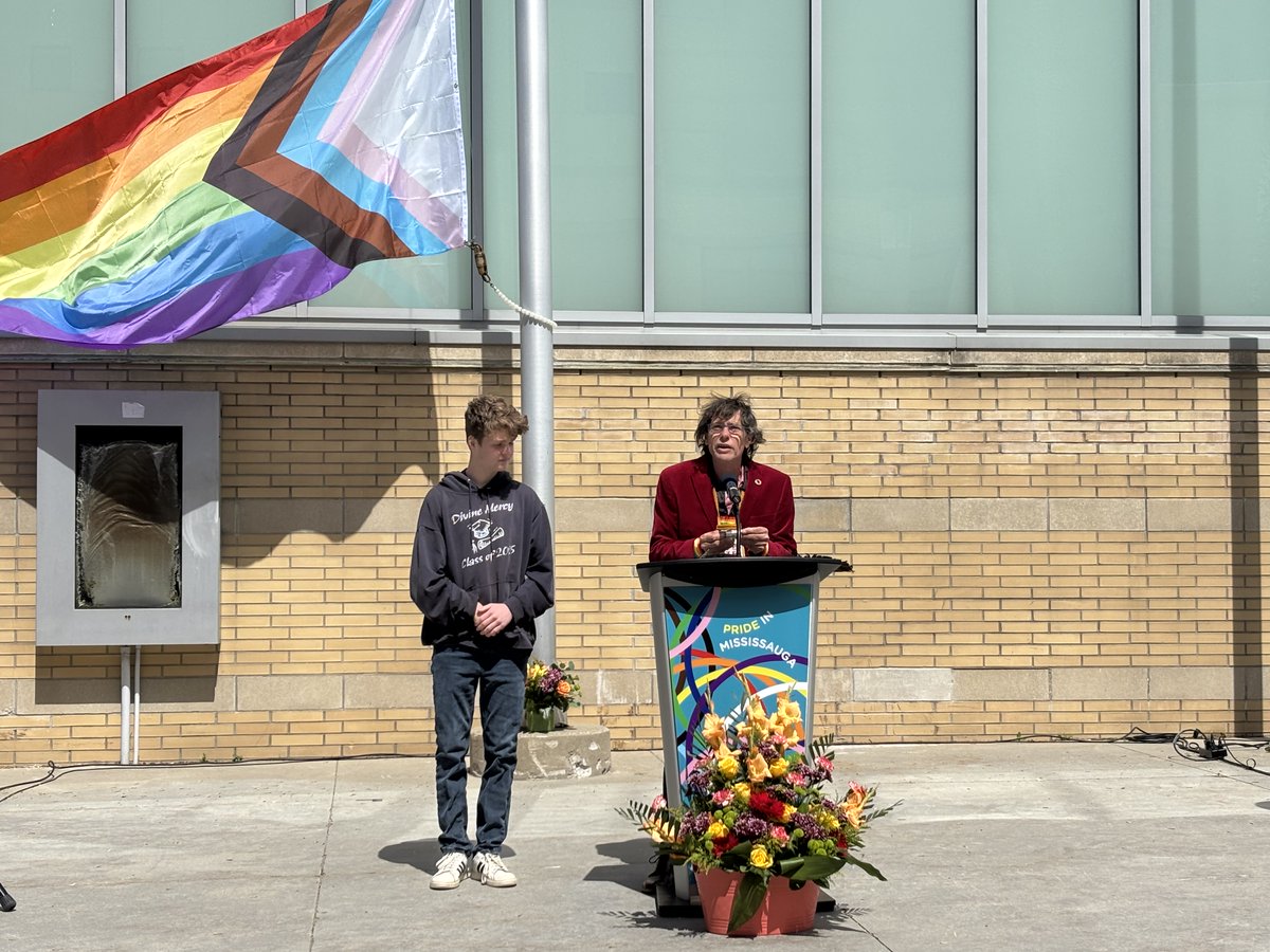 Today, #Mississauga raises the Progress Pride Flag to celebrate the start of #PrideMonth. 

Mississauga stands with the 2SLGBTQI+ community today and always. #Pride2025
