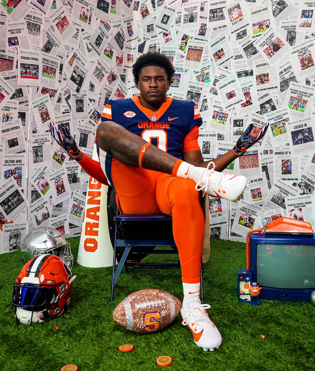 jj_edwards8's tweet image. Wassup Cuse fans how I look🍊
#gocuse @CuseFootball