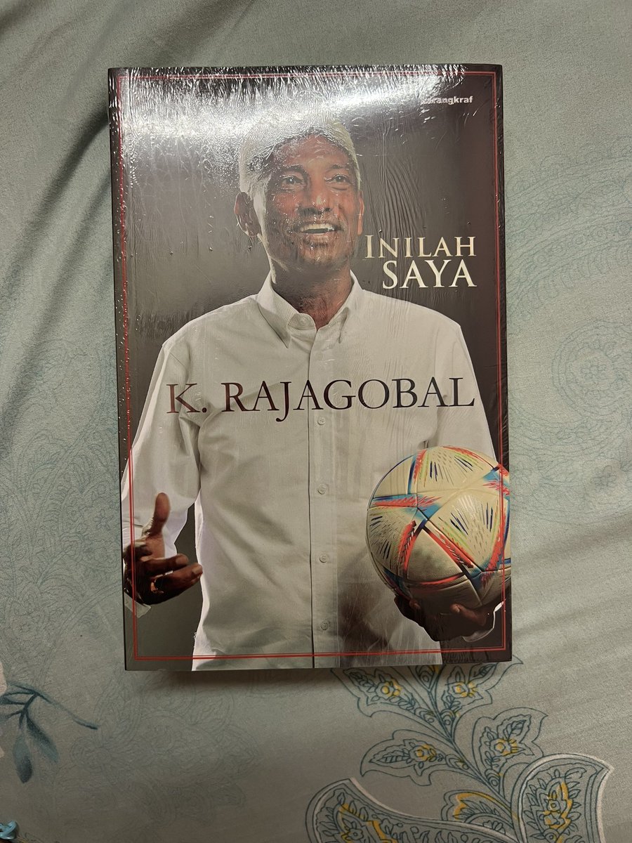 Aiman Roshizam (@aiman_sekaiichi) on Twitter photo Finally got my hands on this! A legend, making everyone believe in Malaysian football again.
I was one of many kids celebrating on the streets after the final whistle in 2010, & was inspired to make Malaysian football a dream job, in any way.
Thank you, THE GOAT <a href="/RajagobalRg/">K.Rajagobal (RG)</a> π«‘ Finally got my hands on this! A legend, making everyone believe in Malaysian football again.
I was one of many kids celebrating on the streets after the final whistle in 2010, & was inspired to make Malaysian football a dream job, in any way.
Thank you, THE GOAT <a href="/RajagobalRg/">K.Rajagobal (RG)</a> π«‘