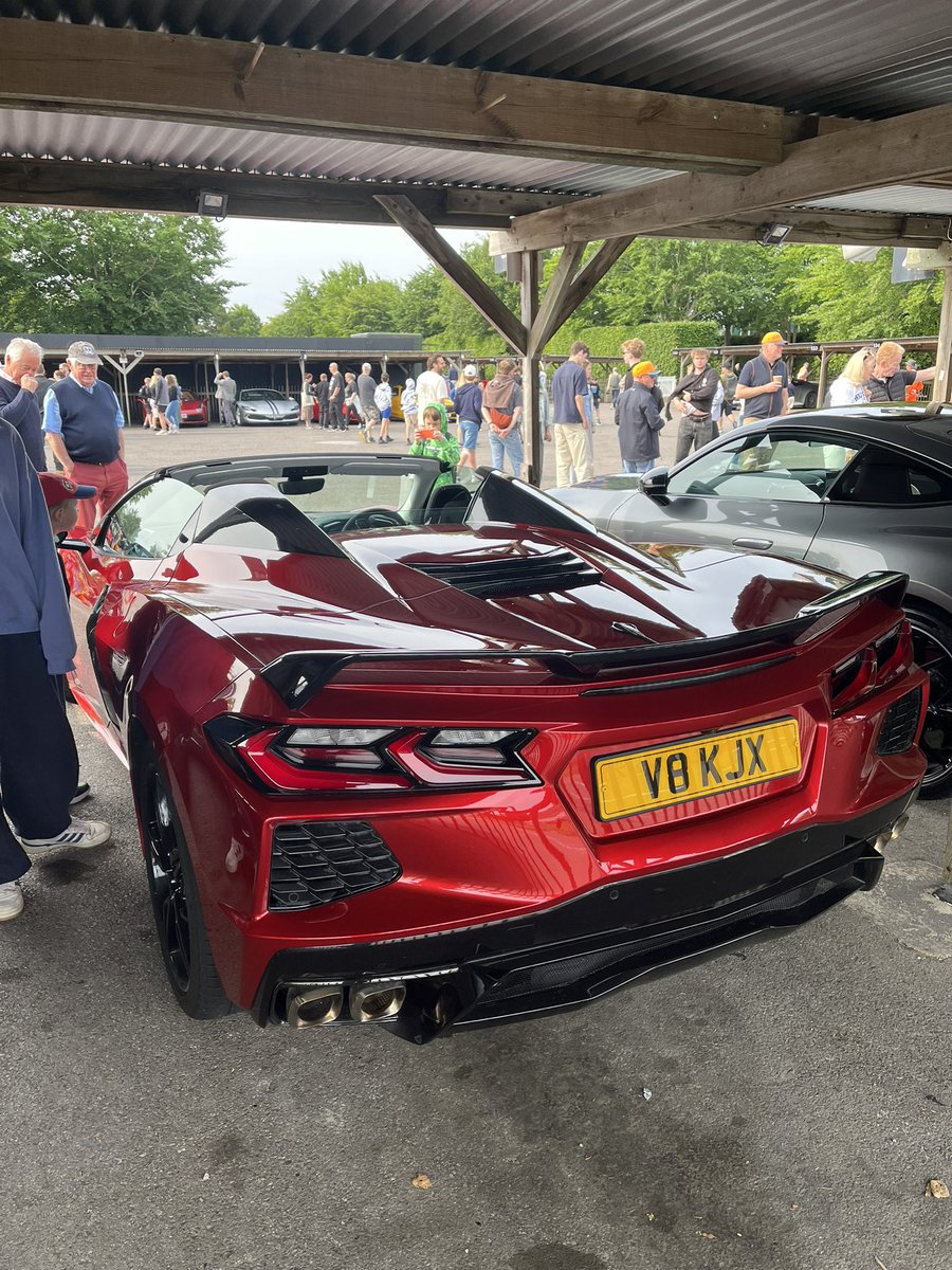 Cracking turn out at Goodwood for super car Sunday #BreakfastClub