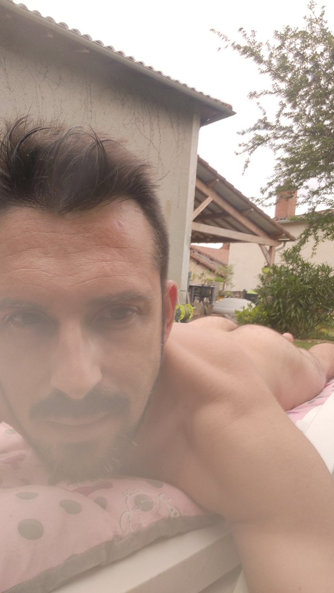 Après des semaines d'absence je retrouve un peu twitter 😉😜😏😋