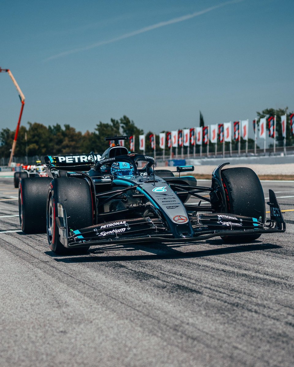 George Russell tweet media