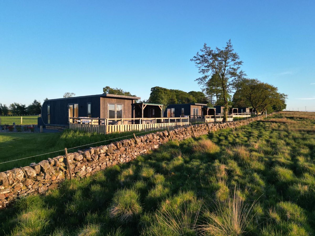 Springfield Farm Holiday Pods offer the perfect countryside escape! Whether it’s a romantic retreat, a family break, or a trip with friends, these luxury glamping pods each have their own unique charm. ✨🌌

camping-directory.uk/3803 

#Glamping #CountrysideEscape #Scotland