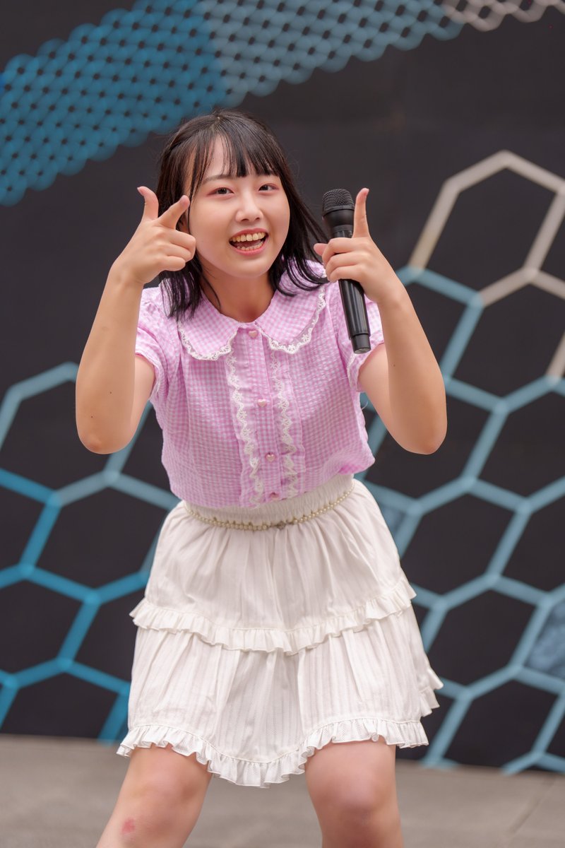 kazu113's tweet photo. 第98回五月祭 OG娘。 公演 at 図書館前ステージ 
2025/5/25 

今回は、東大娘。のOGによるユニット、OG娘。さんのステージがあり、現役以上に盛り上がるOGの方々😆 
 
※掲載確認済  
#OG娘
#五月祭
#東京大学 https://t.co/pHDREGVIpl
