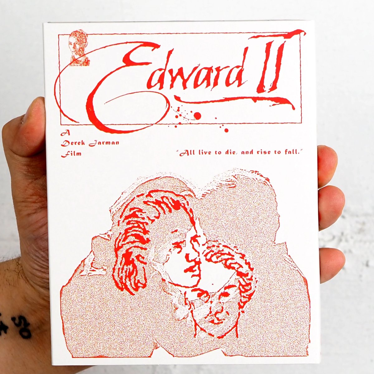 disc_connected's tweet photo. ***ANNOUNCEMENT***
Now available to order from the @VinegarSyndrome website from @ocndistro #PartnerLabel @Film_Movement: #EdwardII (1991)!
In this new restoration of the iconic New Queer Cinema classic, Derek Jarman offers a postmodern take on Christopher Marlowe’s Elizabethan drama. Pleasure-seeking King Edward II sets the stage for a palace revolt by taking as a lover the ambitious Piers Gaveston - who uses his favor in bed to wield political influence - sending the gay pair from the throne to a terminal torture dungeon. This landmark of gay cinema features an incredible performance from Jarman muse and Oscar-winner Tilda Swinton (Michael Clayton) as Edward's spurned Queen Isabella and a rare film appearance by singer Annie Lennox.
directed by: Derek Jarman
starring: Steven Waddington, Tilda Swinton, Jerome Flynn, Kevin Collins, Andrew Tiernan, Annie Lennox, Nigel Terry
1991 / 90 min / 1.85:1 / English DTS-HD MA 2.0
Additional info:
Region A Blu-ray
Documentary Featurette: Derek's Edward
Booklet with a new essay by film critic Kyle Turner, an essay by Bruce LaBruce and a prologue by Tilda Swinton
English subtitles
https://t.co/fEPHkYMfAl
#BluRay #PhysicalMedia #BluRays #BoutiqueBluRay #CultMovies #DiscConnected #VinegarSyndrome #OCNDistribution #FilmMovement #DerekJarman #TildaSwinton