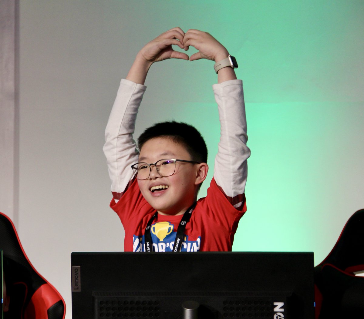 seanmarnold's tweet image. Moments from the 1st ever NYC Video Game Festival which hosted @NYCSchools 5th year of the @Minecraft Challenge. Some amazing moments, ecstatic families, expanded college/career/partner fair, college esports, drones, movies, & Queen's first champs! @PlayCraftLearn @MicrosoftEDU