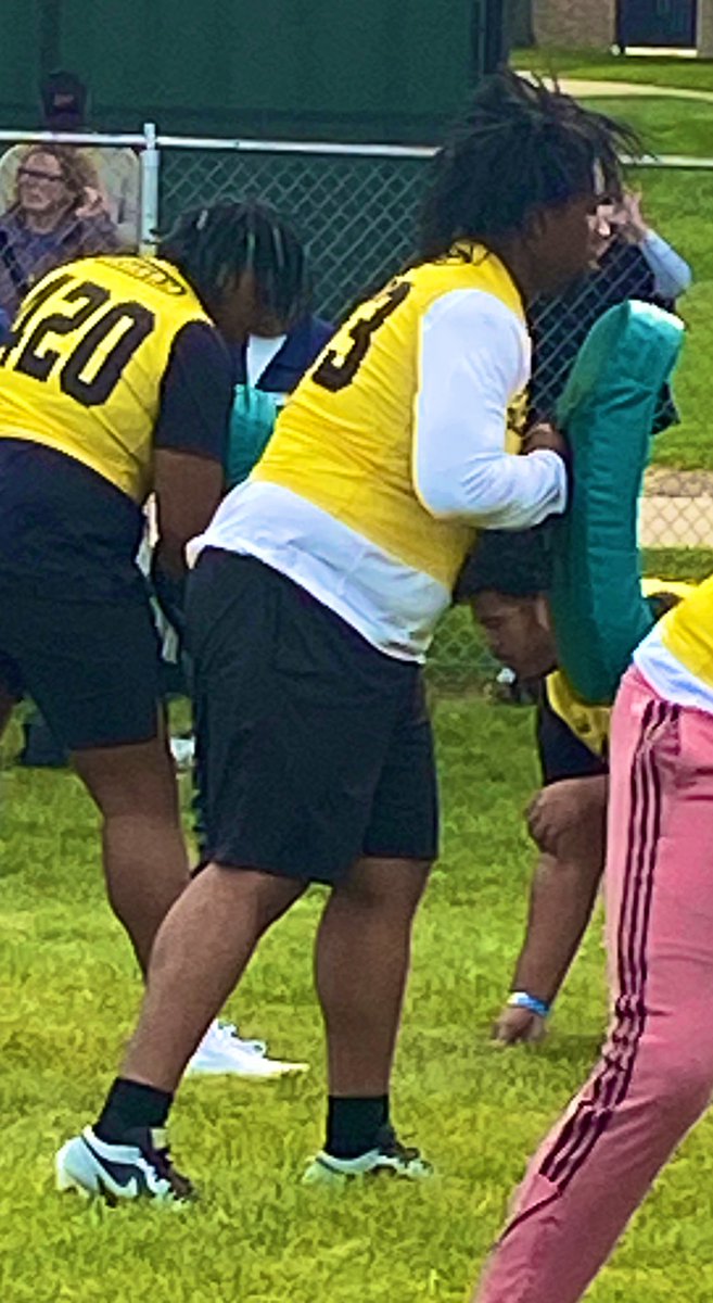 Sewell2626's tweet image. Pershing’s Talented  @Trevordhuereid1 Completed Action  @smsbacademy Showcase Great Job.!
Get Aboard As His Stock Rises C/O 27..!
@DetroitPer81238 
 @CoachDukes_  @CoachTesfa @EddieGeorge2727 @CoachMacCarruth @DBCoachWhite @CoachWheat6  @AllenTrieu @CoachKPerk @MIexposure