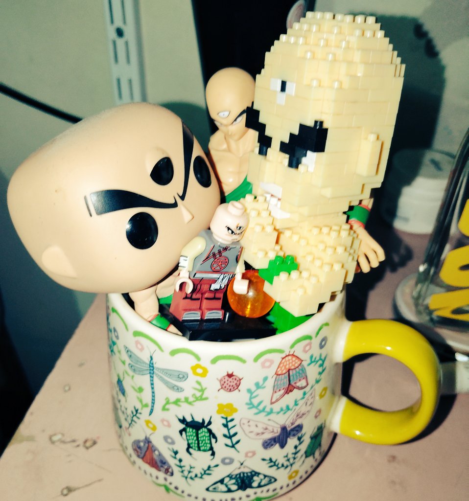 _FLORADINN's tweet photo. Nothing better than a glass of #Tenshinhan… 🫗 Except maybe #LovingNonMen 😄 #Yep
#ImALesbian 🌈 #PrideMonth https://t.co/InZsdYamw2