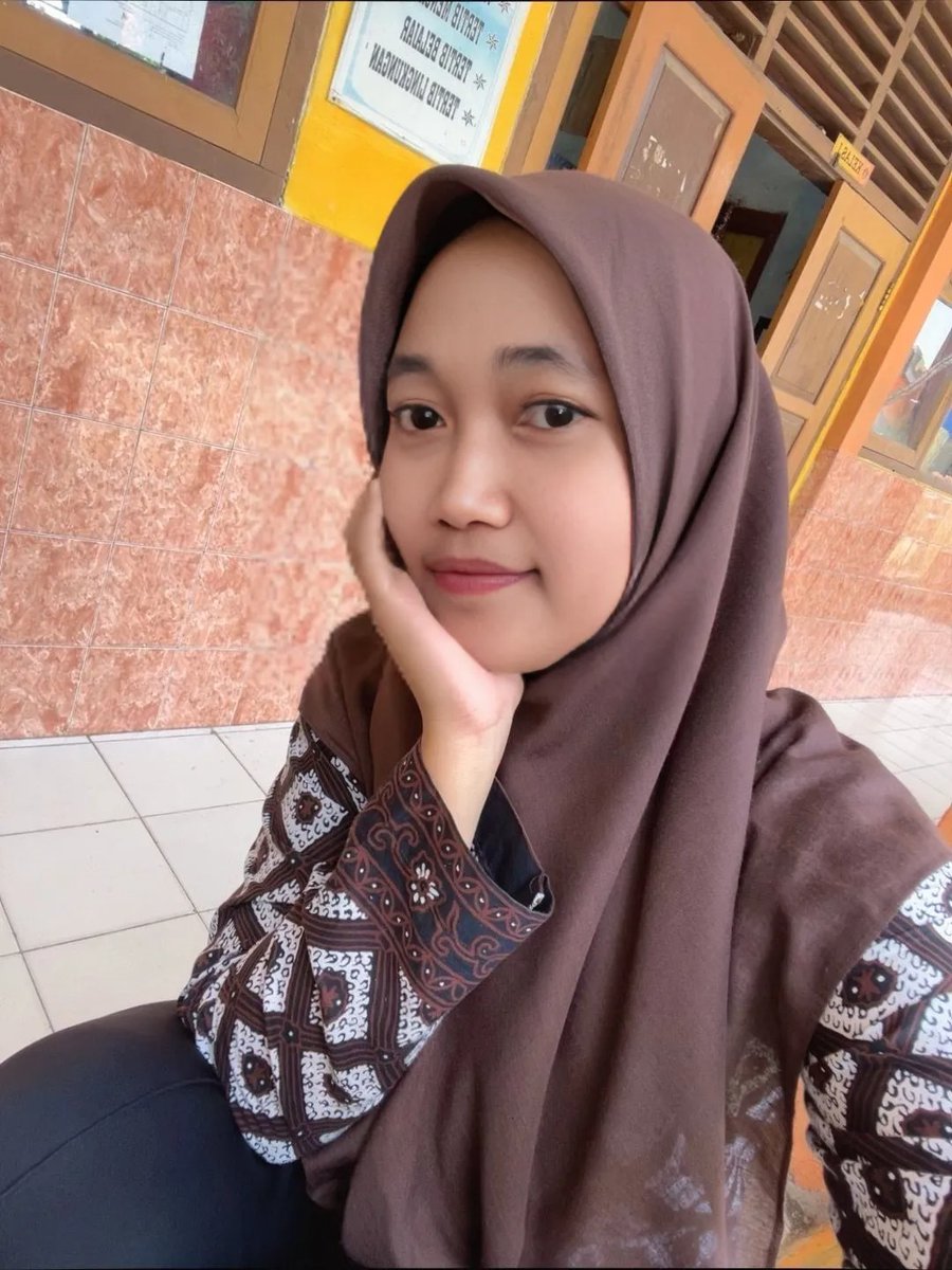 sissy hijab (@sissymuslimah_) on Twitter photo 