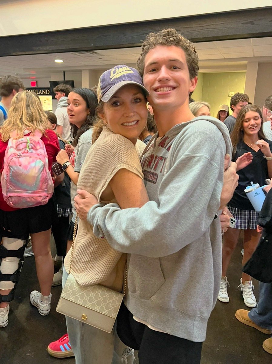 TNADixie's tweet image. HAPPY 19th BIRTHDAY to my baby! I wish I could turn back the clock, but you are ready to take on the world! Love you more than I can say. More proud of you than there are words. Have the greatest year EVER! Going to miss you soooooo much!