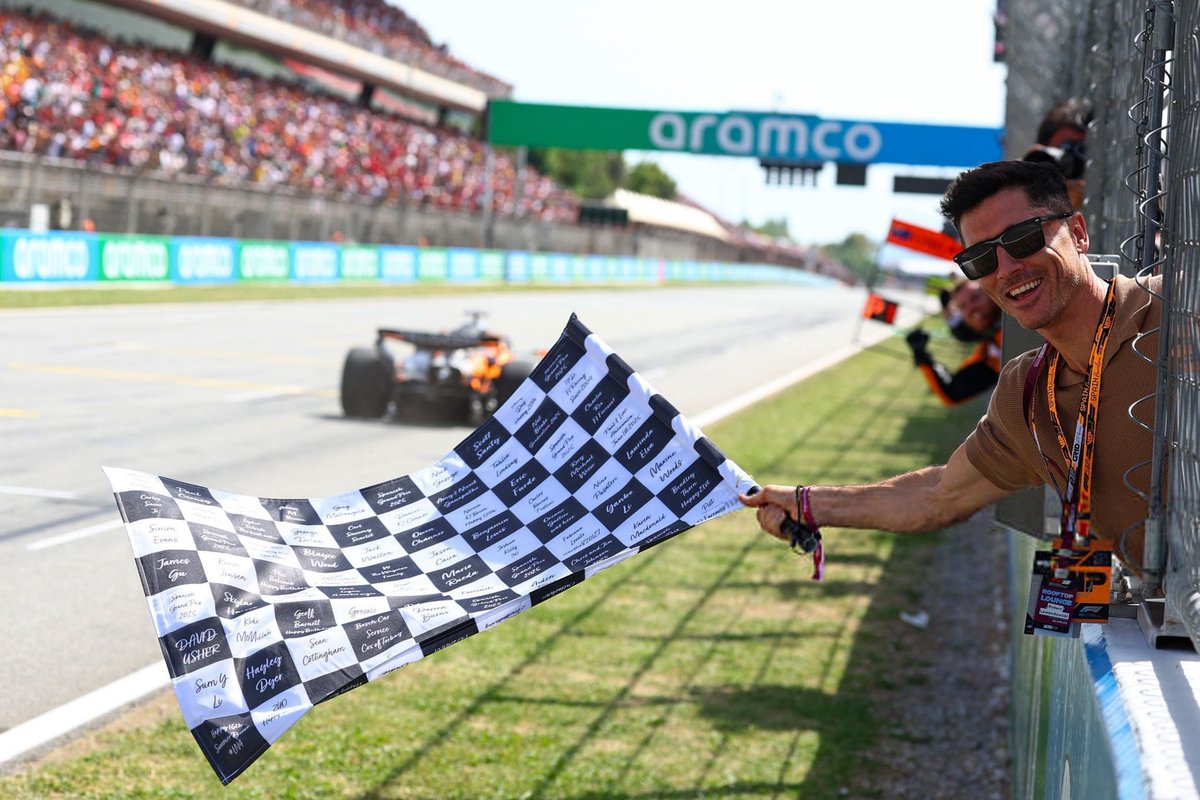 Robert Lewandowski called an end to the Formula 1 race!