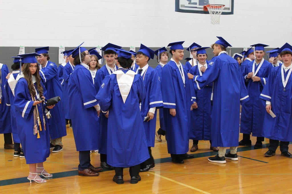 Our graduating Eagles are ready to fly!  You can view the Lakeland graduation live stream beginning at 1 pm at youtube.com/live/b2SW-SUPh…,.