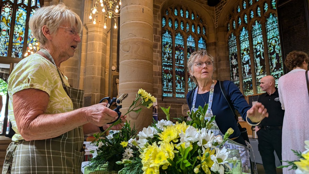 Wakefield Cathedral tweet media