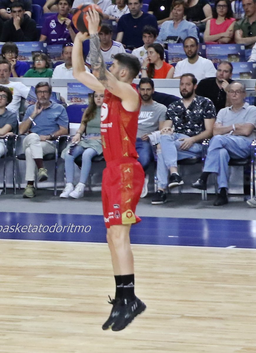 Santiago Yusta es el máximo anotador nacional de la Liga Regular ACB 2024-25 y ha quedado en el puesto número 41 de anotadores de la liga con 10,6 puntos de media🏀✍️