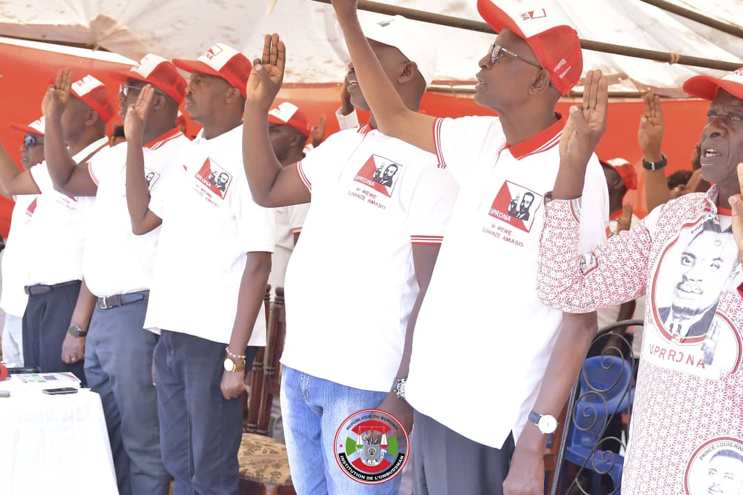 Dans son message de salutation, l'Ombudsman a fait savoir la nécessité de préserver la paix et de garantir la sécurité nationale tout en soulignant l'importance de rester unis en toutes circonstances.#Burundi <a href="/UPRONA__1961/">Parti UPRONA</a>