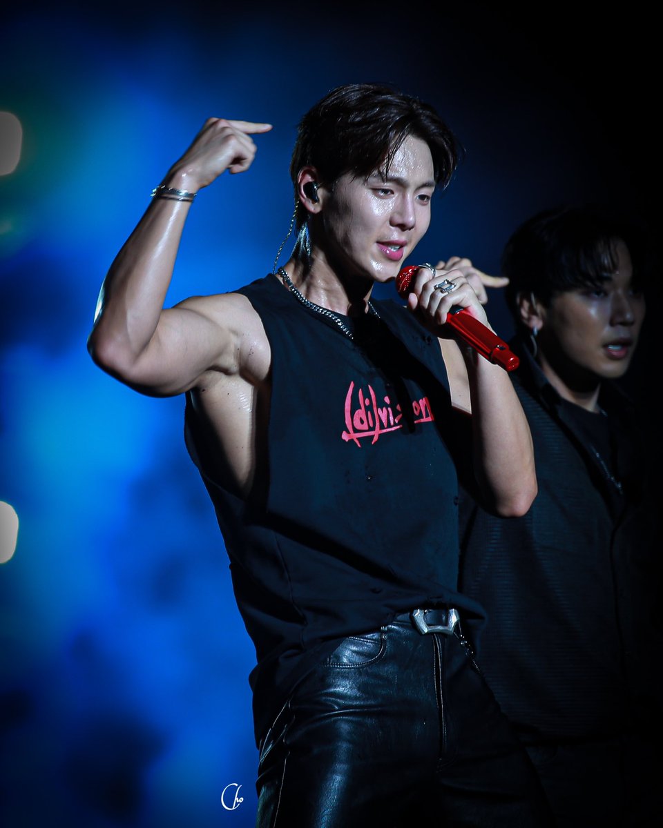 250531 #SHOWNU #MONSTAX #bicep #arms #armpit