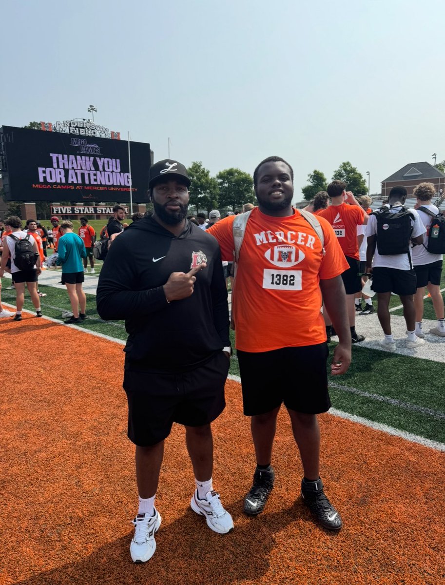 JamariMundy's tweet image. Had an amazing time working at camp, can’t wait for the next opportunity to compete.
@_iamTankk @Coach_Dono6 @CoachSummers70 @KJOTISSR @be_coached45 @CoachMMcCants