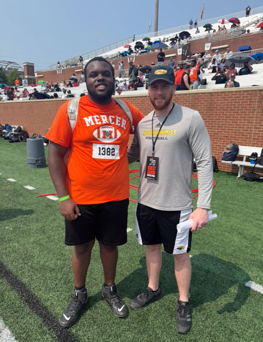 JamariMundy's tweet image. Had an amazing time working at camp, can’t wait for the next opportunity to compete.
@_iamTankk @Coach_Dono6 @CoachSummers70 @KJOTISSR @be_coached45 @CoachMMcCants