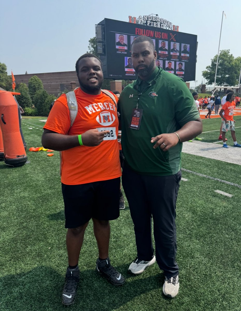 JamariMundy's tweet image. Had an amazing time working at camp, can’t wait for the next opportunity to compete.
@_iamTankk @Coach_Dono6 @CoachSummers70 @KJOTISSR @be_coached45 @CoachMMcCants