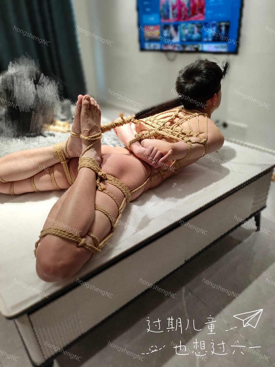 #传统端午节逢六一儿童节

#颜值版男研弟弟VS真人版赛龙舟