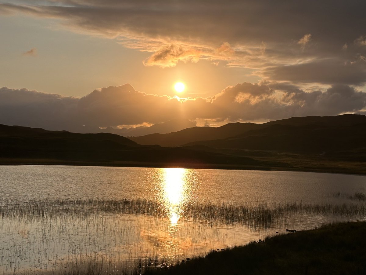 Sunset over Loch An Uadhal, Sleat, Isle of Skye #Scotland 🏴󠁧󠁢󠁳󠁣󠁴󠁿
