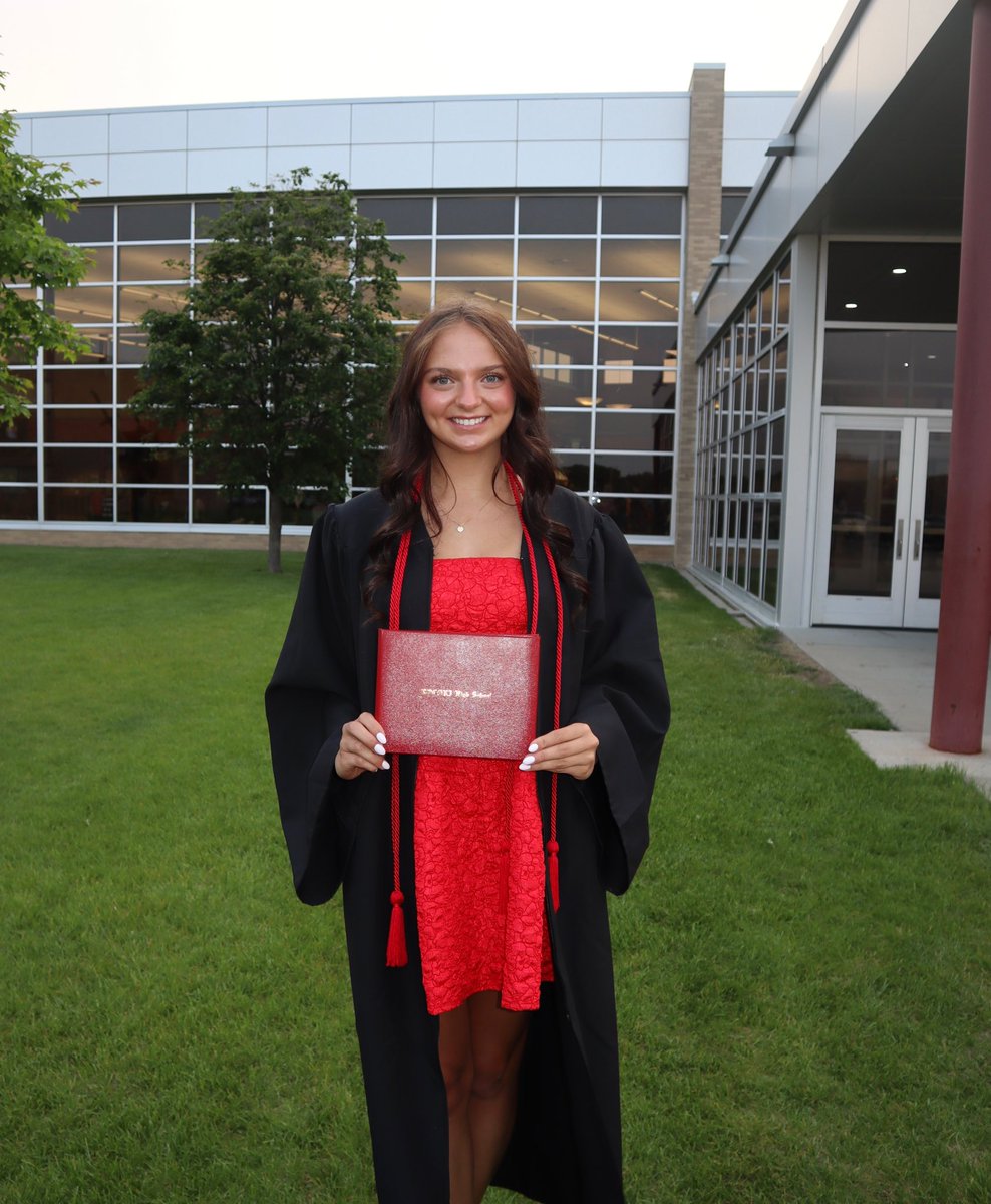 South Dakota Volleyball (@sdcoyotesvb) on Twitter photo High School ✔️
Congrats to <a href="/holthaus_kate/">kate holthaus</a> on graduating from Rocori High School!
Next stop ➡️ Vermillion High School ✔️
Congrats to <a href="/holthaus_kate/">kate holthaus</a> on graduating from Rocori High School!
Next stop ➡️ Vermillion