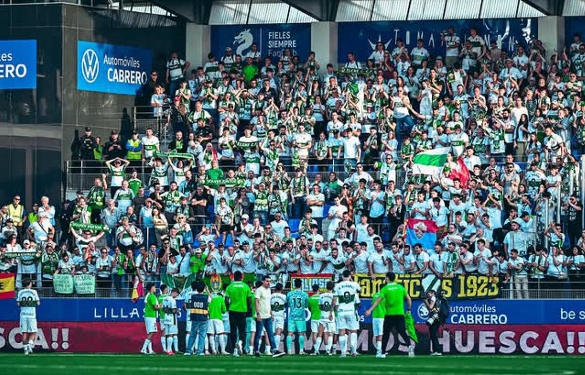 Elche es de primera !!! 
El tiempo pone las cosas en su lugar !!
Felicitaciones jugadores, Cuerpo técnico, trabajadores, dirigentes y sobre todo a todos los ilicitanos de corazón. 
Elche es familia 🙌.
Mucho Elche !!! 💚