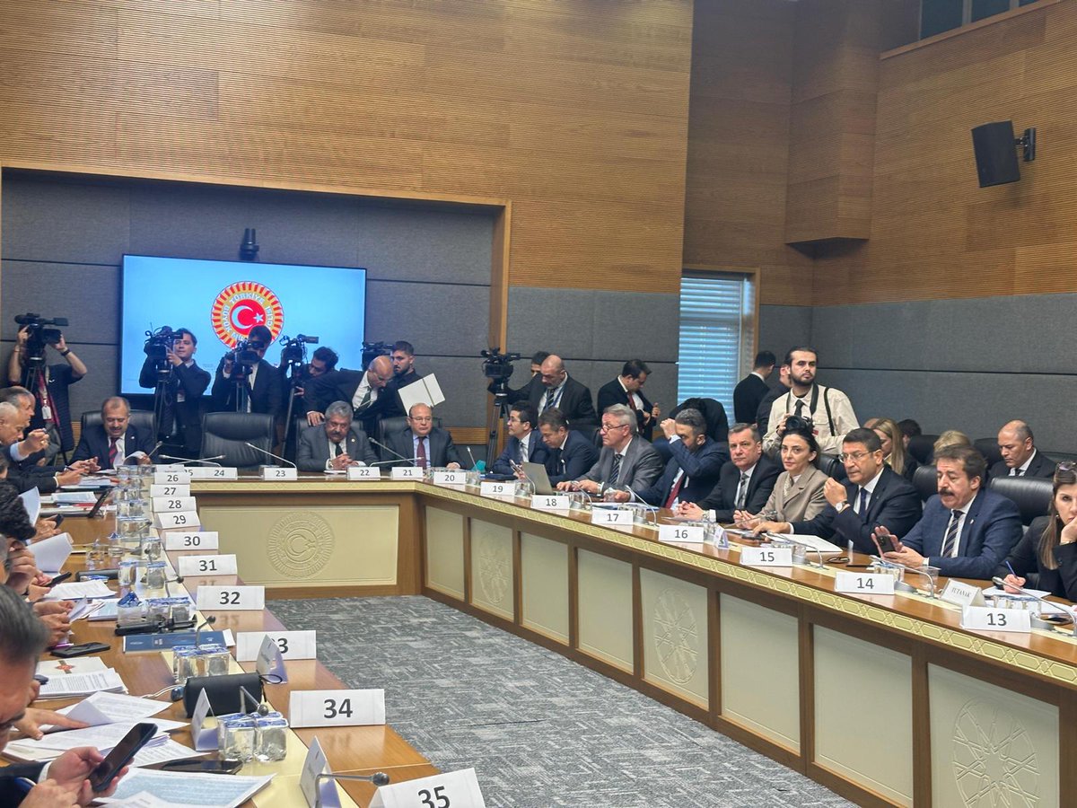 Selman_Dursun's tweet photo. Adalet Komisyonu görüşmelerine katkı sağlamaya çalıştığımız pakette, ikinci tekerrürdeki koşullu salıverilme yasağının ilgası+özel infaz usullerinin genişletilmesi ve İnfaz Kanunu 105/A'dan doğan 'cezasızlık algısının' bir ölçüde giderilmesi en önemli düzenlemeler. Ayrıntı için👇 https://t.co/EwaLSnapYT