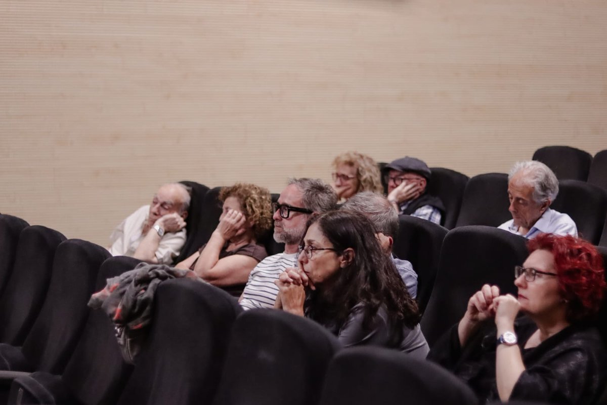 Humans Fest (@humansfest) on Twitter photo Nueva sesión del ciclo "Conflictos armados y cultura de paz" en La Filmoteca 🎬🕊️
Hoy, el documental "La guerra contra las mujeres" y coloquio con Sonia Martín, de <a href="/farmamundi/">FARMAMUNDI</a>, sobre cómo la violación ha sido y sigue siendo un arma de guerra ‼️❌
¡Gracias por asistir! Nueva sesión del ciclo "Conflictos armados y cultura de paz" en La Filmoteca 🎬🕊️
Hoy, el documental "La guerra contra las mujeres" y coloquio con Sonia Martín, de <a href="/farmamundi/">FARMAMUNDI</a>, sobre cómo la violación ha sido y sigue siendo un arma de guerra ‼️❌
¡Gracias por asistir!