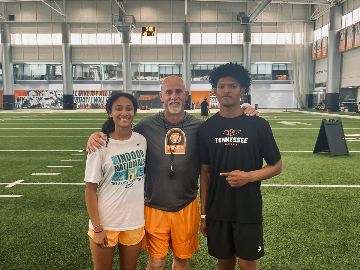 Langston Pridgeon (@langstonpri) on Twitter photo #AGTG After a great <a href="/UTKnoxville/">UT Knoxville</a> camp. I am blessed to receive an offer from <a href="/coachjoshheupel/">Josh Heupel</a> and the rest of <a href="/Vol_Football/">Tennessee Football</a> coaching staff. Thank you <a href="/Coach_Nez_/">Willie Martinez</a> for your words of encouragement. #GoVols🍊
<a href="/CoachTimBanks/">Tim Banks</a>
<a href="/BoButtermore/">Bo Buttermore</a>
<a href="/LevornH/">Coach Chop</a>
<a href="/CoachBrautigam/">Nick Brautigam Sr</a>
<a href="/WilliamInge1/">Coach William Inge</a> #AGTG After a great <a href="/UTKnoxville/">UT Knoxville</a> camp. I am blessed to receive an offer from <a href="/coachjoshheupel/">Josh Heupel</a> and the rest of <a href="/Vol_Football/">Tennessee Football</a> coaching staff. Thank you <a href="/Coach_Nez_/">Willie Martinez</a> for your words of encouragement. #GoVols🍊
<a href="/CoachTimBanks/">Tim Banks</a>
<a href="/BoButtermore/">Bo Buttermore</a>
<a href="/LevornH/">Coach Chop</a>
<a href="/CoachBrautigam/">Nick Brautigam Sr</a>
<a href="/WilliamInge1/">Coach William Inge</a>