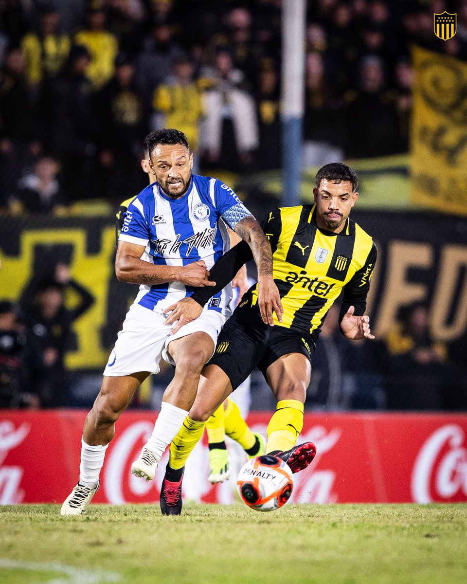 SEE JUEGAAA

Segundo Tiempo

📍 Melo 

#CerroLargo 1 1 #Peñarol 

#Intermedio 🏆