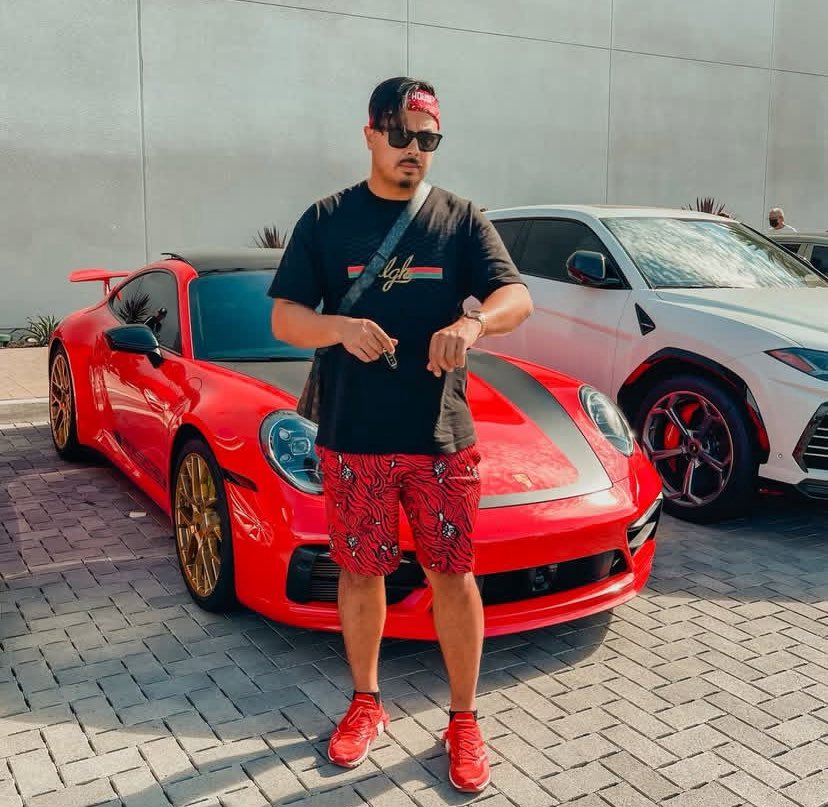 Blood is the rose of the mysterious union 🩸🩸
#porsche #911carrera #992 #porsche992 #explore #explorepage #entrepreneur #hustle #trap #lamborghini