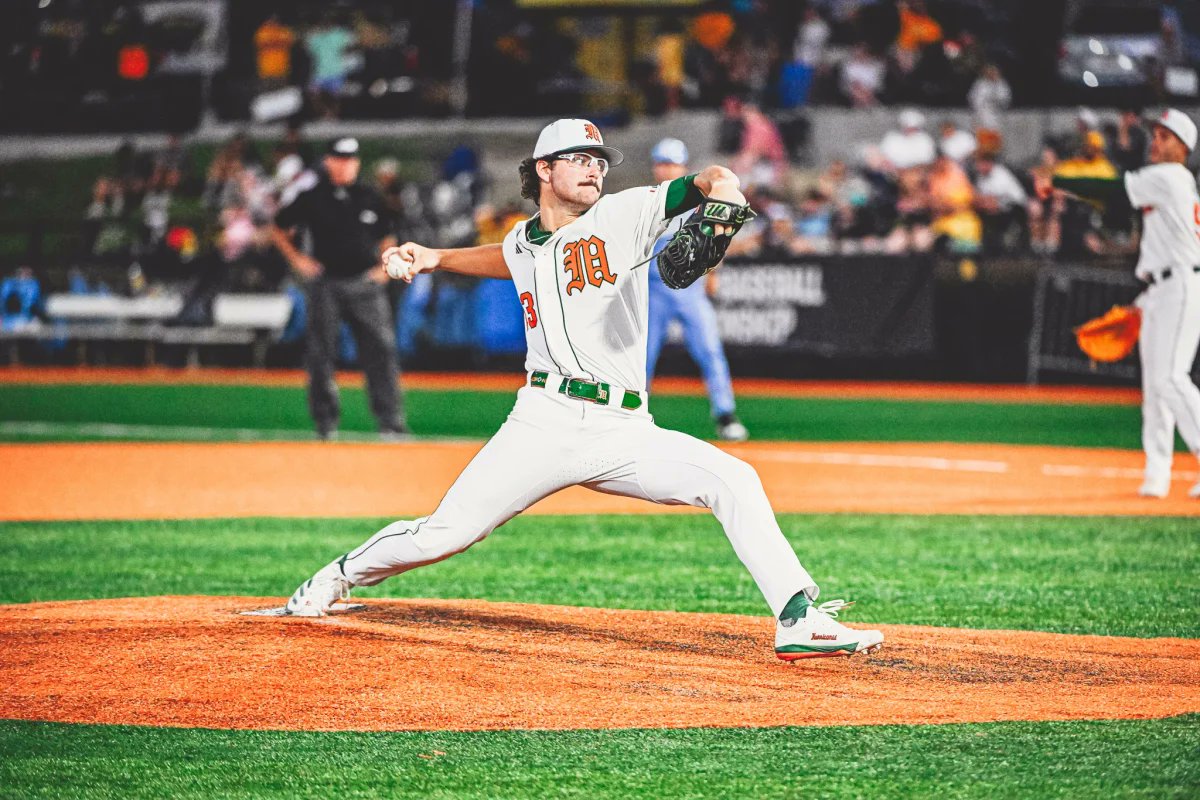 WorldBaseball_'s tweet photo. Sunshine State arms showed out. @GatorsBB ’s #AidanKing tossed 8 strong vs. Fairfield (7 K, 1 ER) while @CanesBaseball #GriffinHugus went the distance with 9 K in a 14-1 win over Columbia.
📰 https://t.co/WS0ziAhYNB
by @AlfredEzman | #NCAABaseball https://t.co/xfWiB04pwC