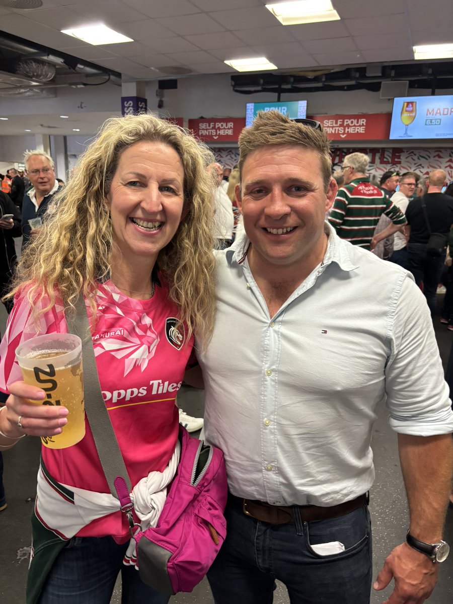 jillspringtime's tweet image. A fab day at rutland show … success for my special flock of rare breed @LLSBA topping off amazing weekend meeting @TomYoungs87 at @LeicestTigers and a win for more rugby next Sat! #talkingfarming #downtime #Sheep back to contracting tomorrow @TheNAAC 💪👍 ❤️what I do!