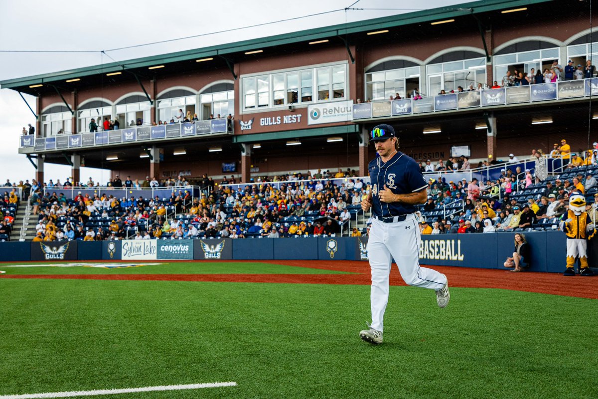 T4 | L💣ng  G💣ne

Ayden Makarus crushes a home run to tie the game 💪🏻

Gulls 2 Giants 2
