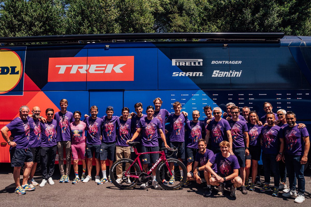 Giro squad goals! 💜

#GirodItalia